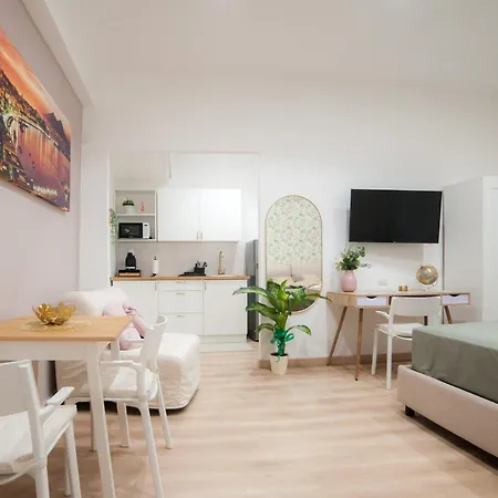 Apartament Michelangelo 80 Neapol