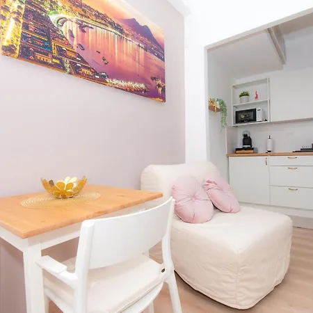 Apartament Michelangelo 80 *